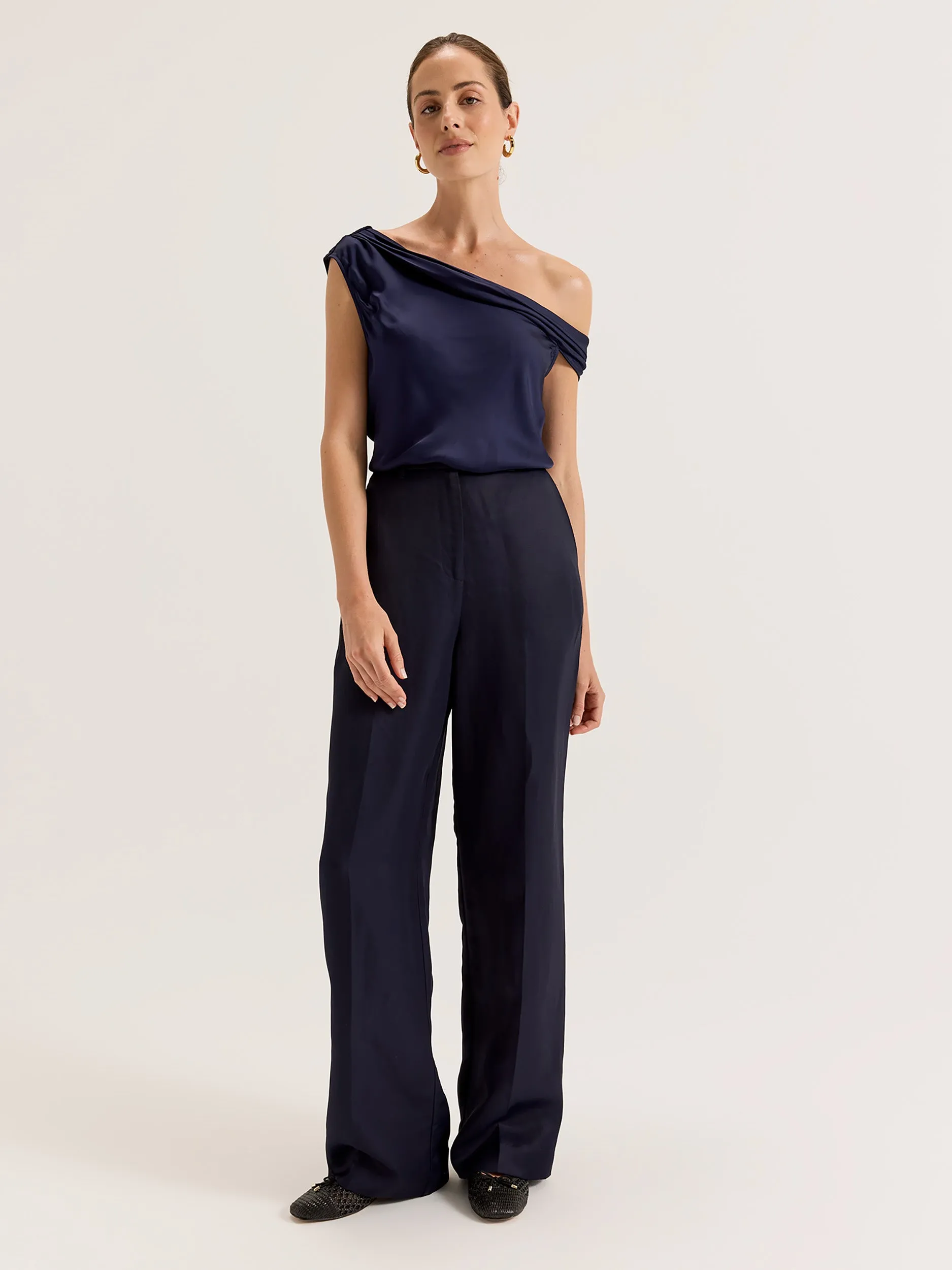 Astor Top