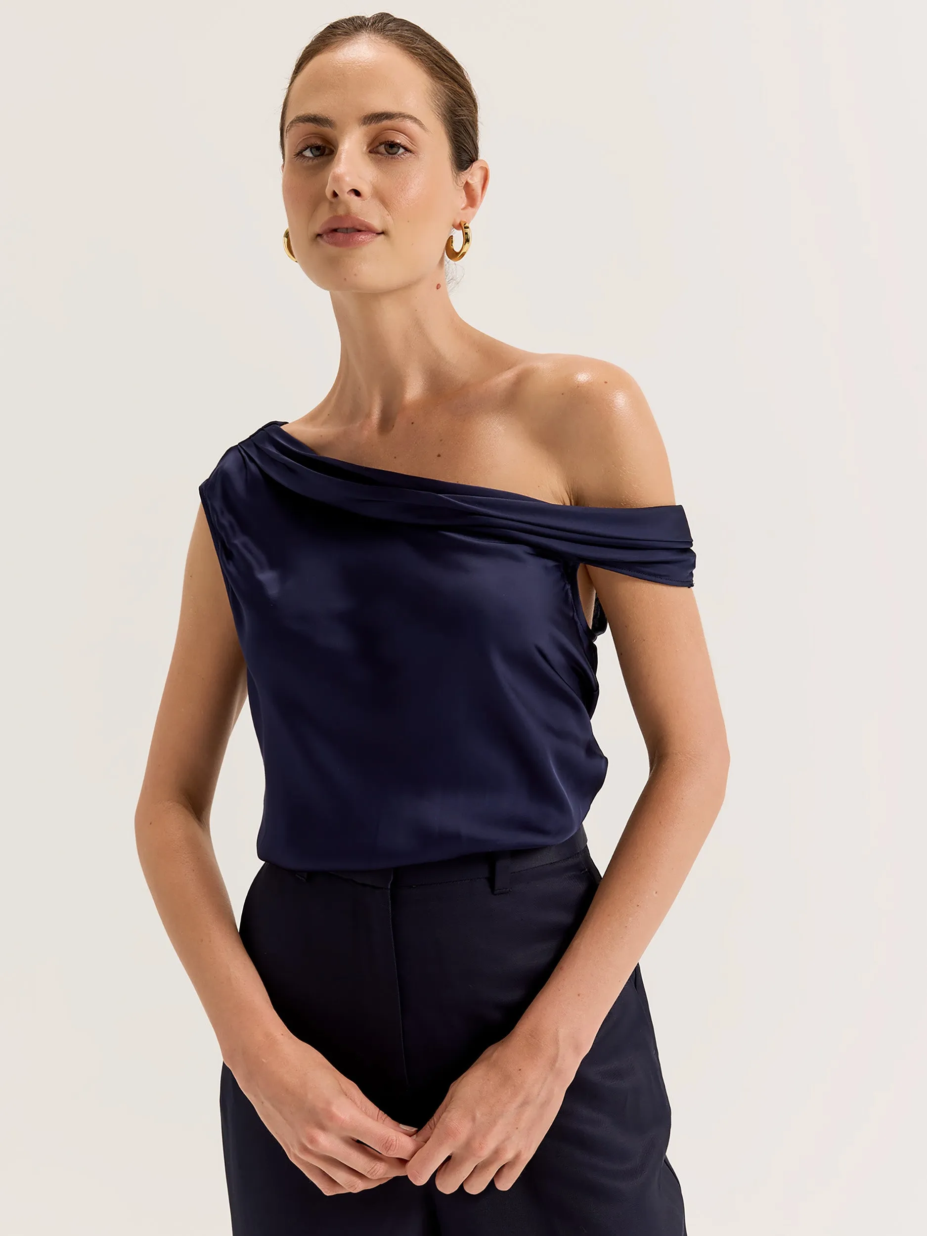 Astor Top