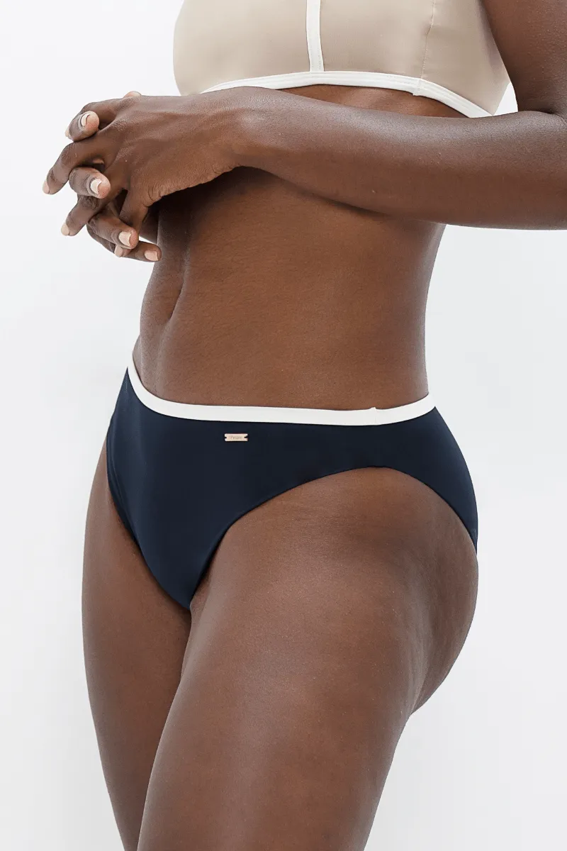 Brisbane Econyl® Bikini Briefs | Pebble