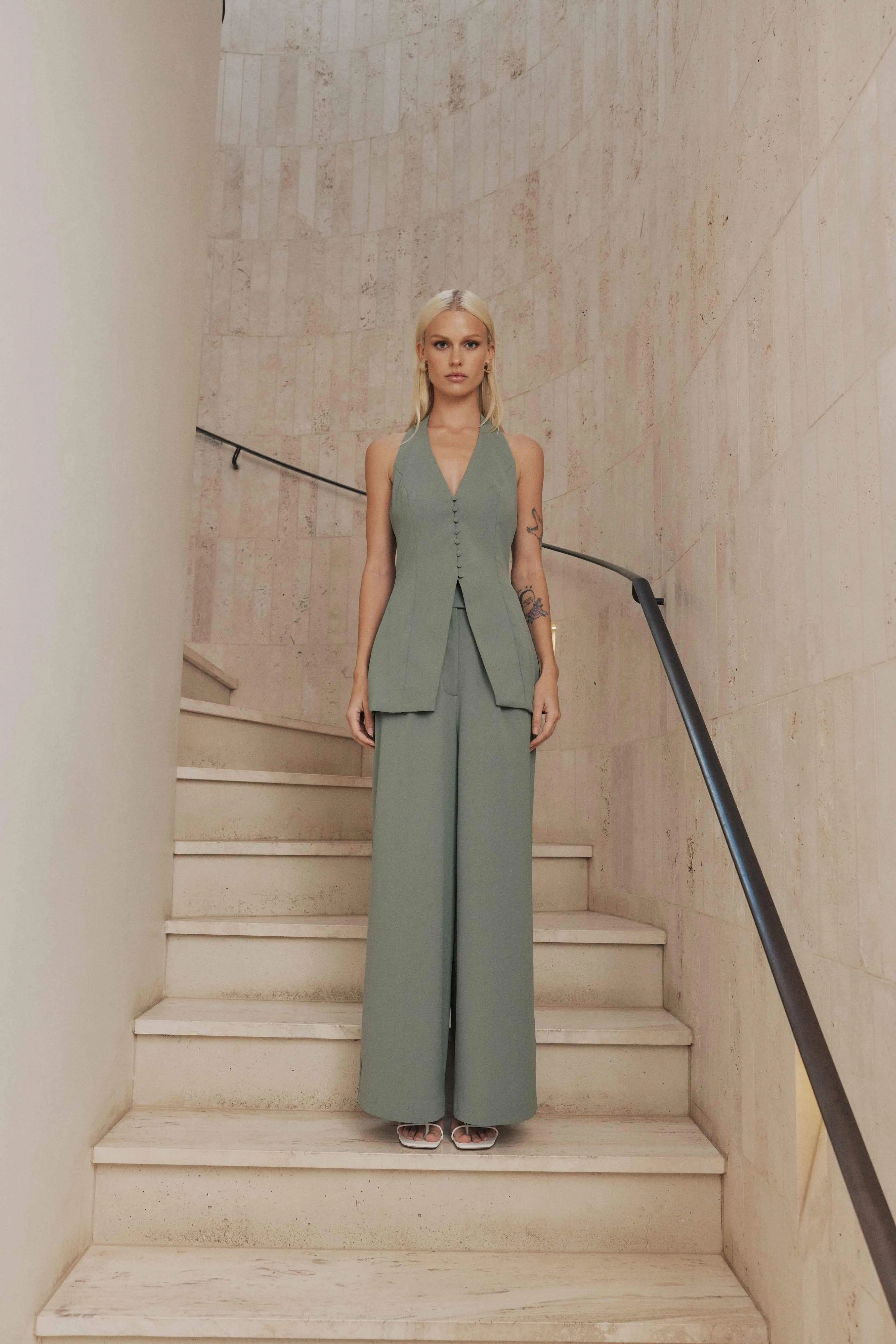 CURAAE Catalina Halterneck Vest in Green