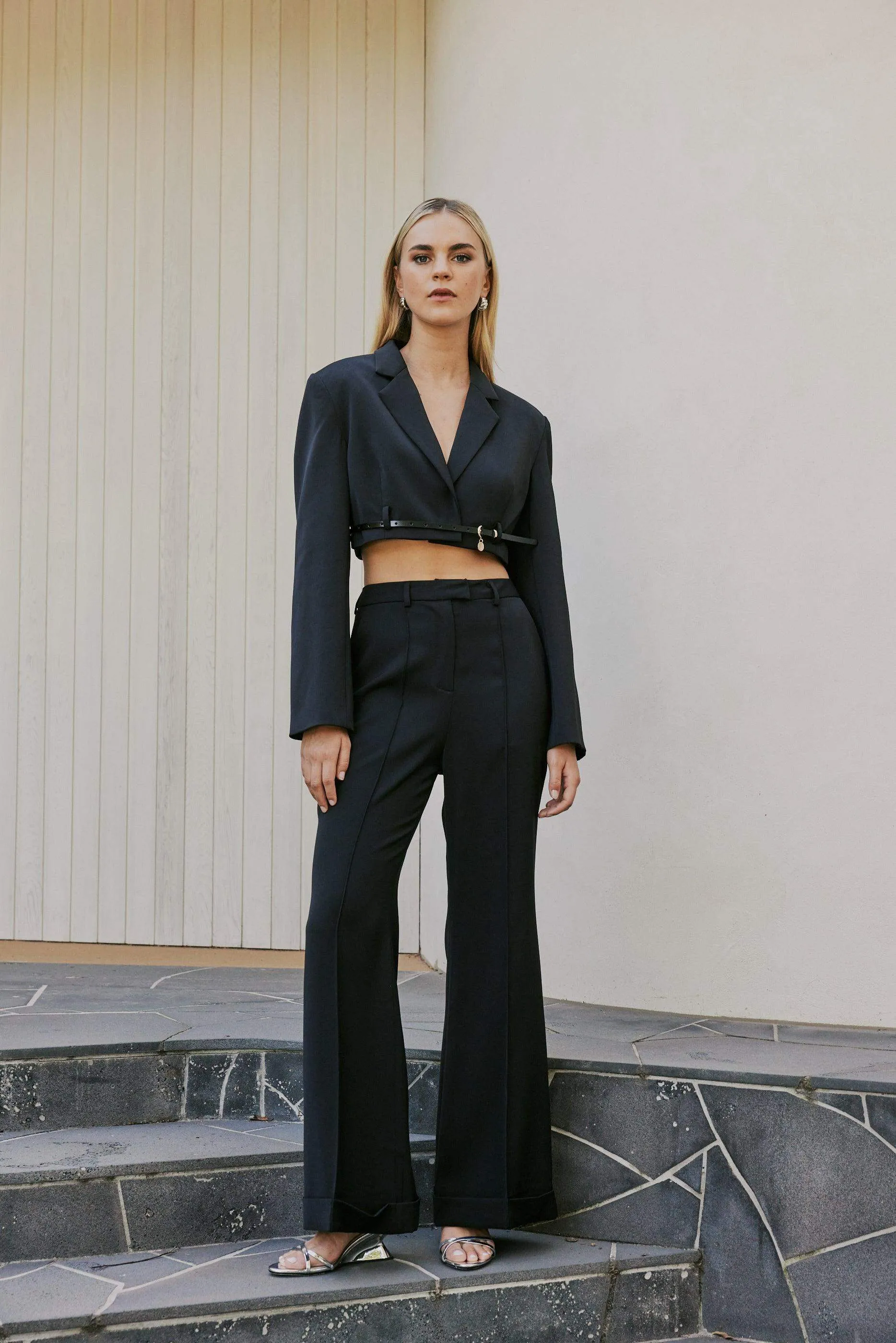 CURAAE Hazel Fit Flare Trouser In Black