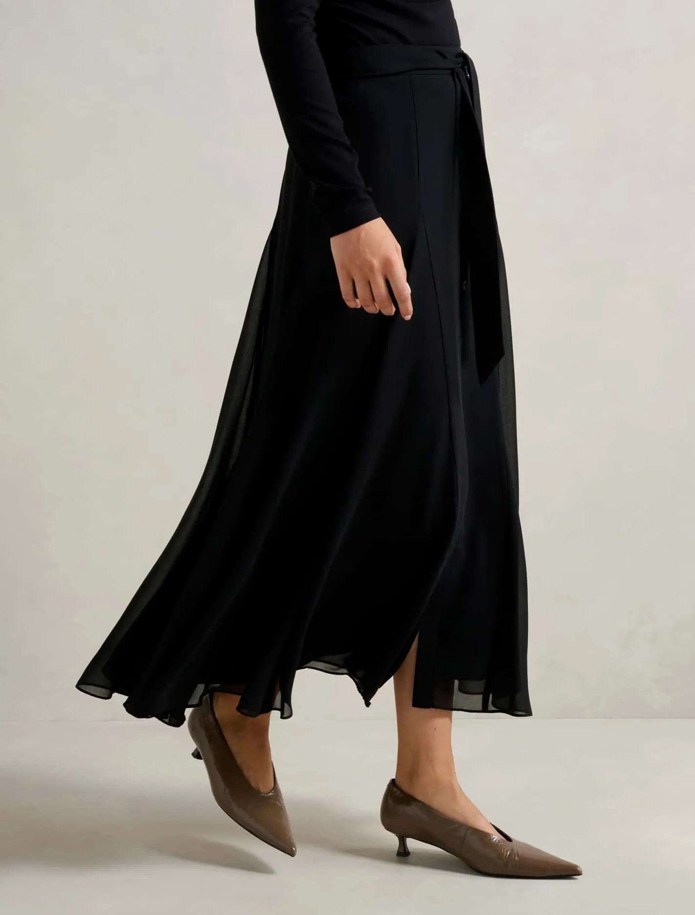 Donna Godet Midi Skirt