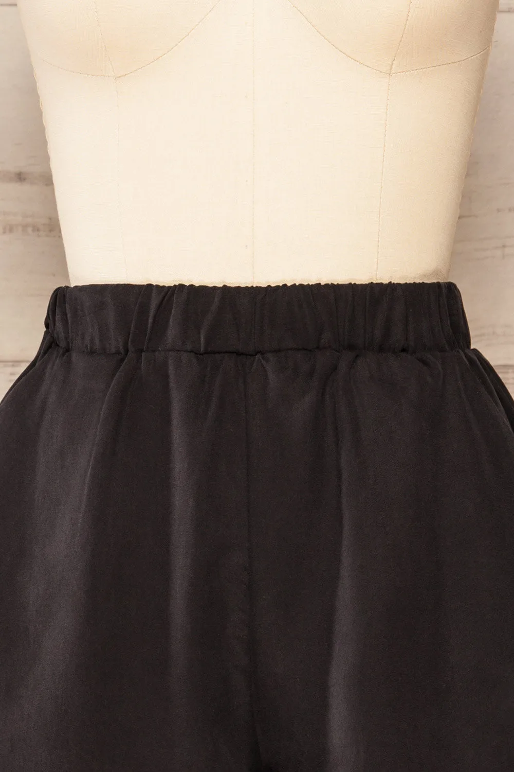 Olesnica | Black Shorts with Elastic Waist