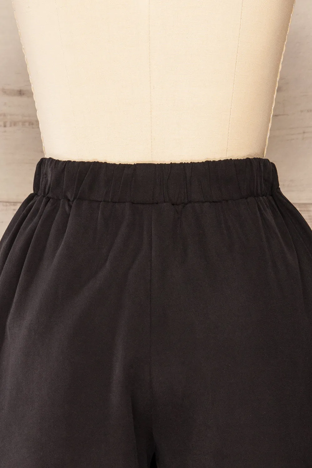Olesnica | Black Shorts with Elastic Waist