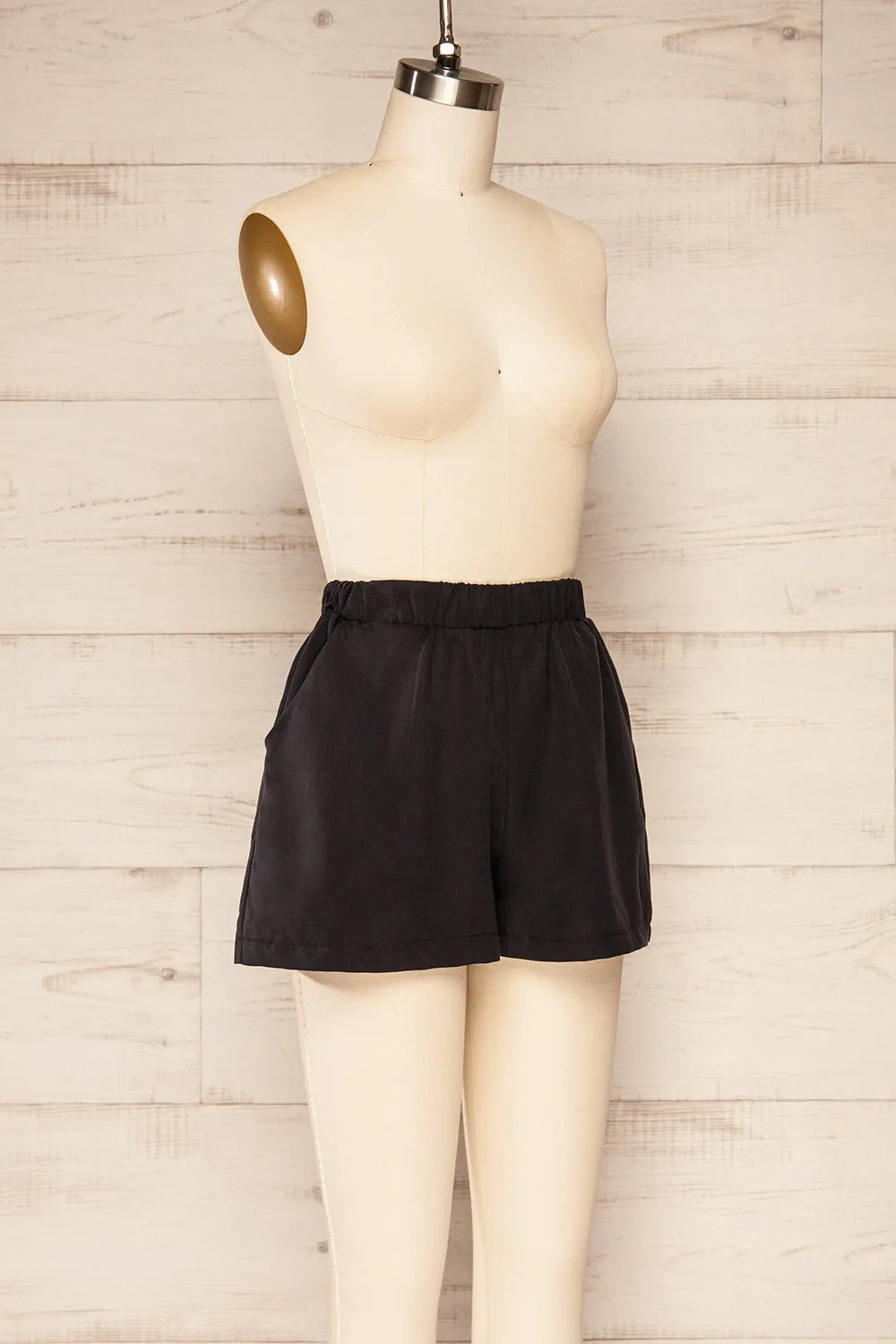Olesnica | Black Shorts with Elastic Waist