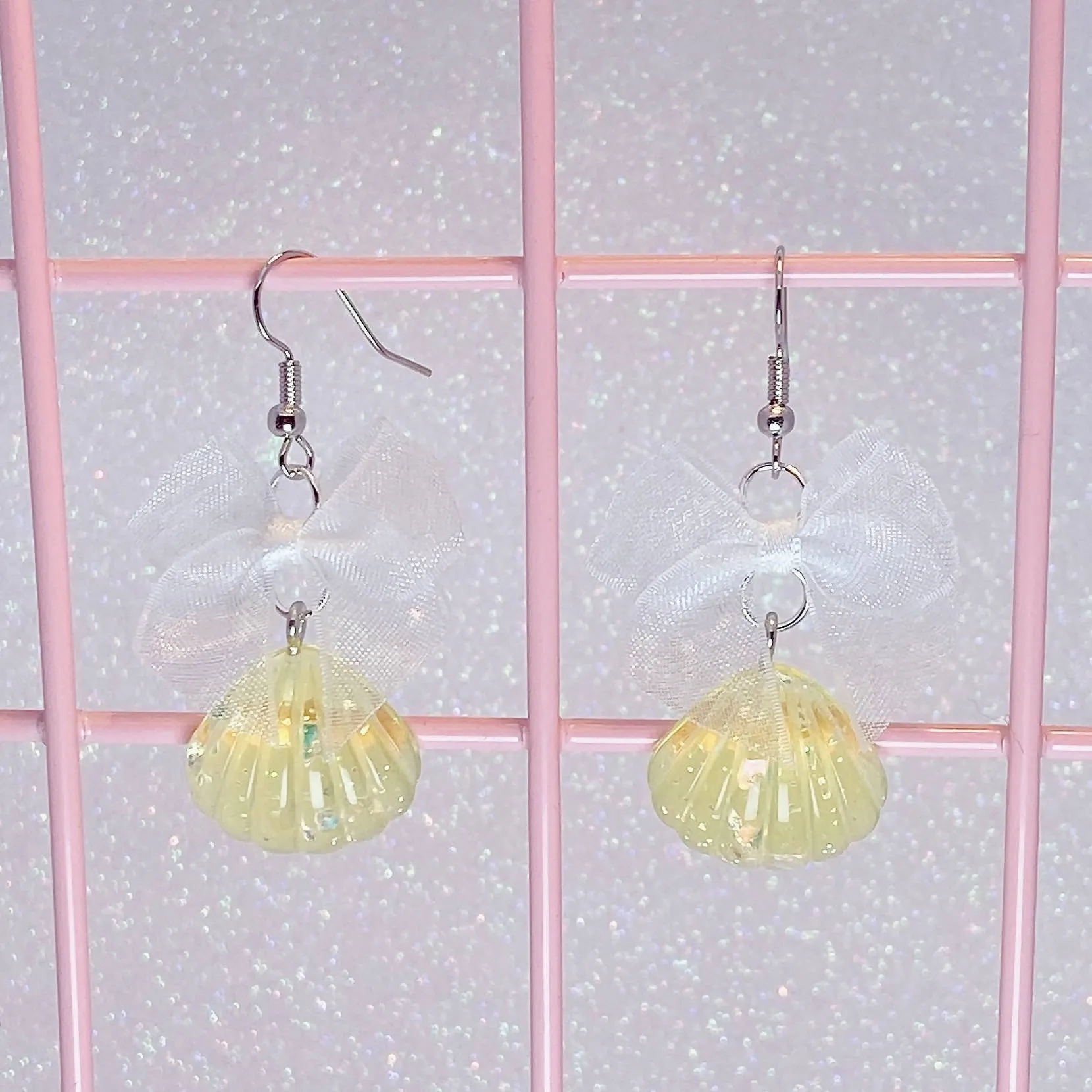 Sparkly Seashell Earrings (5 Colors)